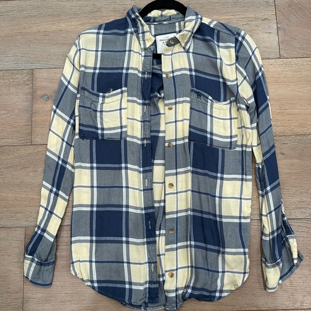 Abercrombie and Fitch Blue Yellow plaid button shirt S Small